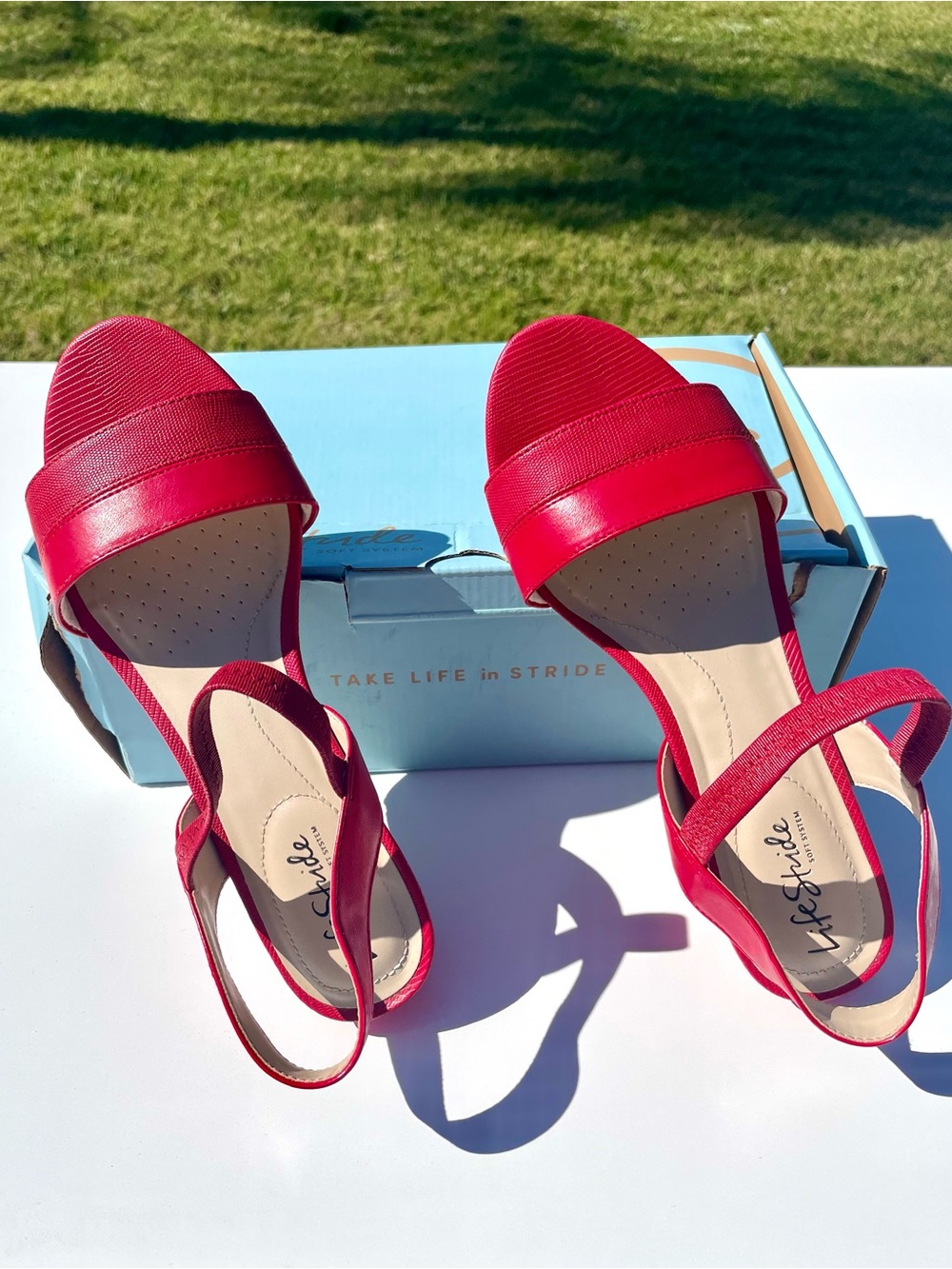 LifeStride Yuma‎ Red Lizard Wedge Sandals Size 9M EXCELLENT - Picture 3 of 9